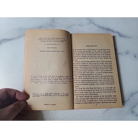 Chateau In Provence By Rozella Lake Paperback - Picture 4 of 10